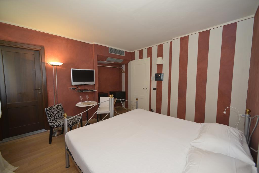 Bed and Breakfast Cascina San Michele Costigliole d'Asti Zimmer foto